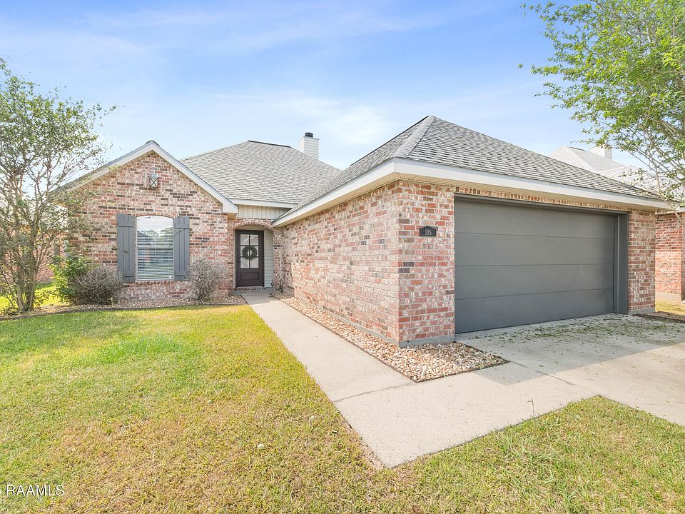 135 Legend Creek Dr, Youngsville, LA 70592 | Zillow