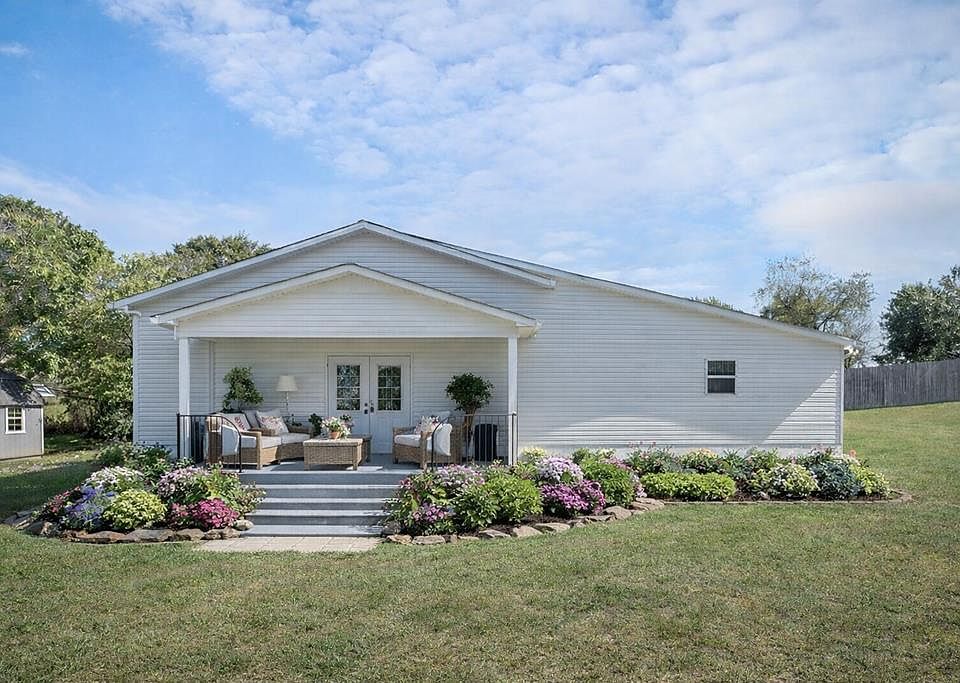 1st image of 150 Tabernacle Rd