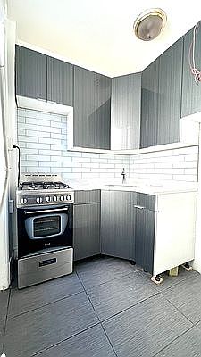 5th image of 1606 Lexington Ave #4