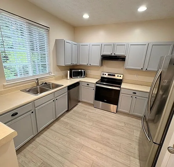 231 Village Square Dr — Photo 8