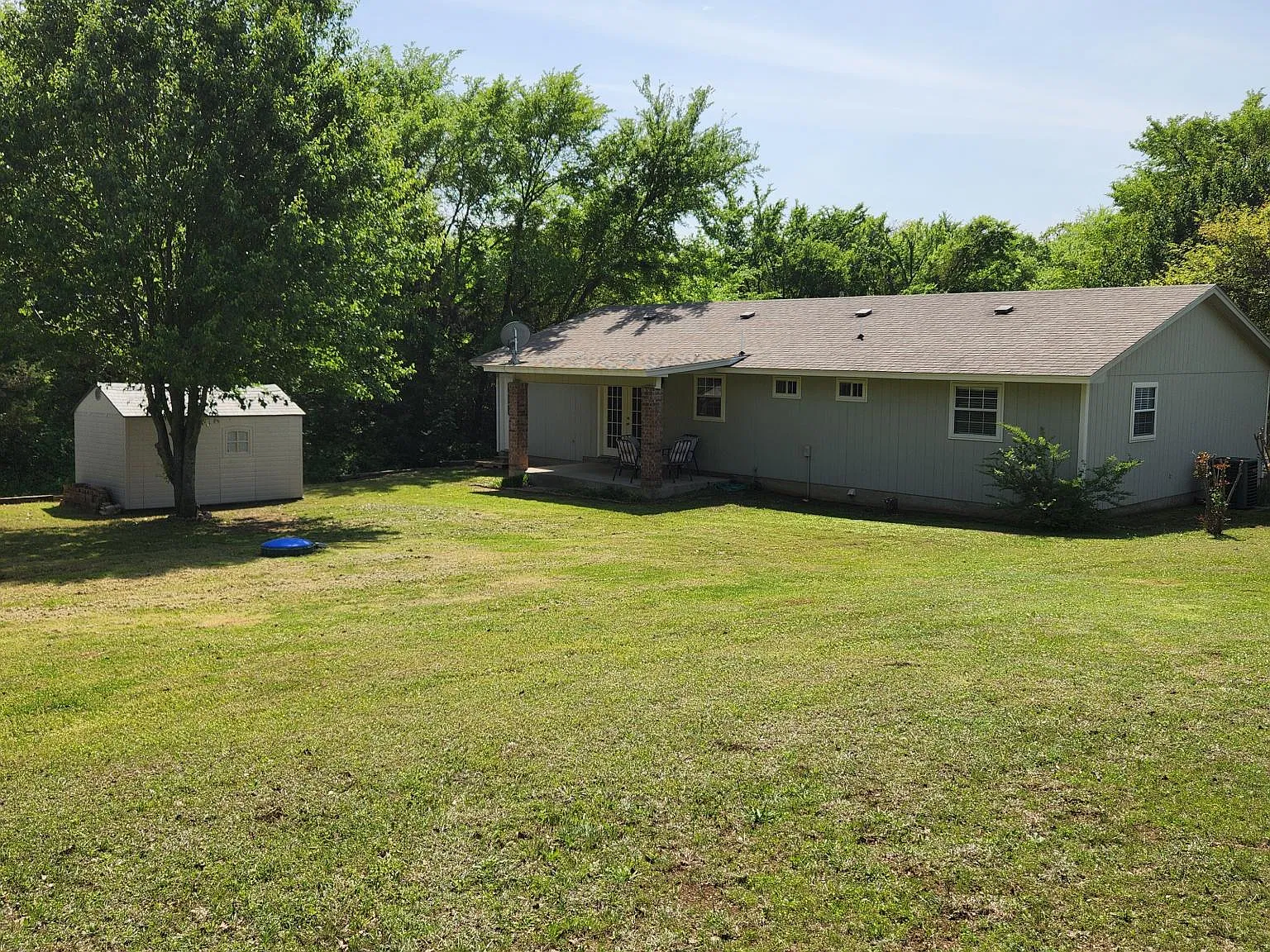 3 bed, 1204 sqft, $1,200 — Photo 3