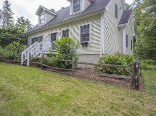 24 Pine St, Halifax, MA 02338
