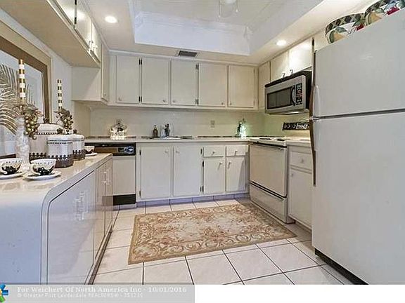 5th image of 1902 Bermuda Cir APT B2