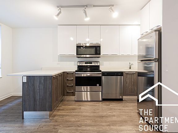 2nd image of 940 W Carmen Ave #411