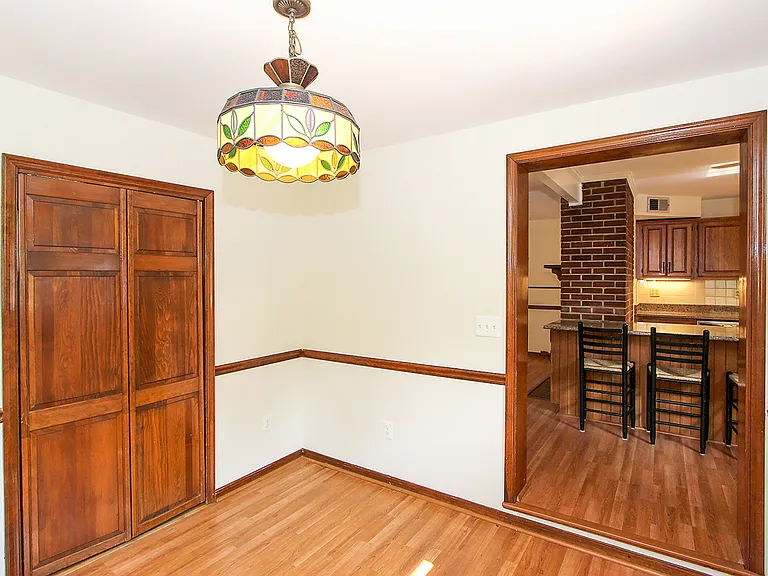 2204 Luzerne Ave — Photo 11