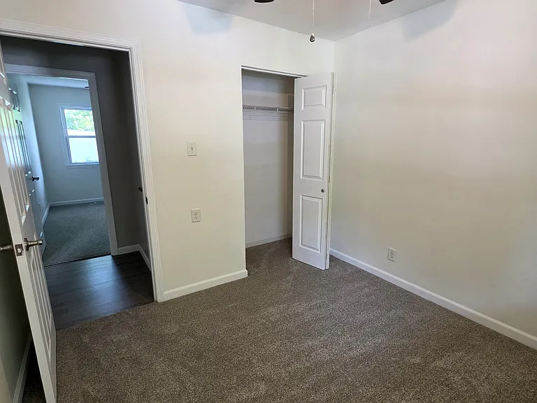 1223 Esterling Dr — Photo 8