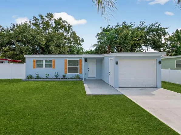 207 Melody Ln, Largo, FL 33771