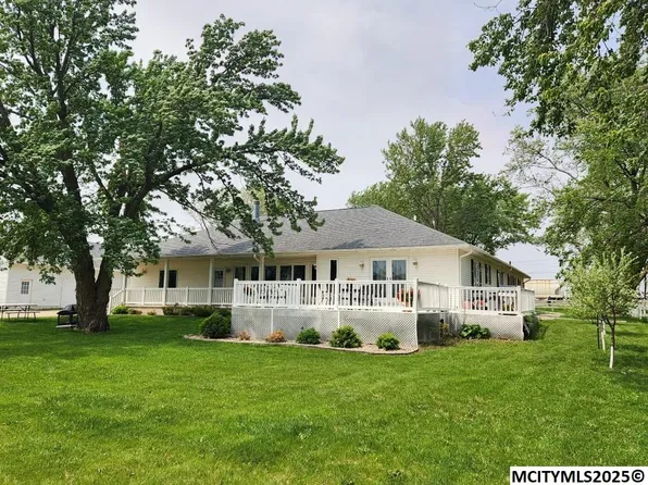 3511 19th St SW, Mason City, IA 50401