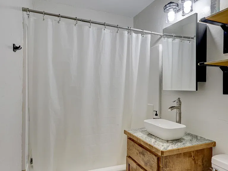 1265 S Brynewood Ln — Photo 16
