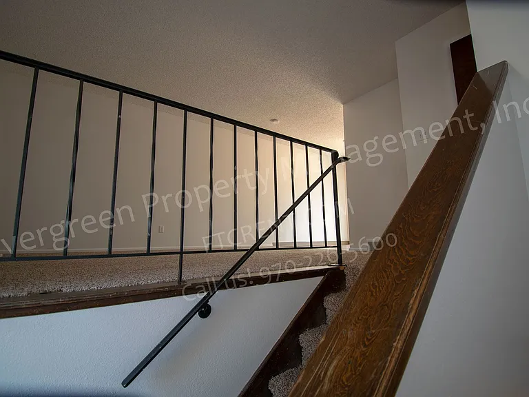 2401 W Stuart St — Photo 13