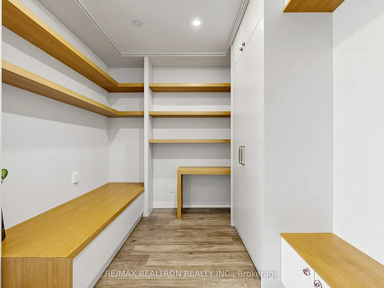 65 Oneida Cres #Penthouse 06 — Photo 25