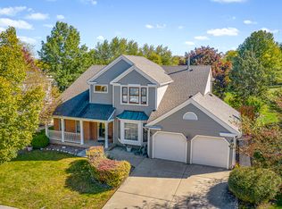 423 Atlantic Ln, Elk Grove Village, IL 60007