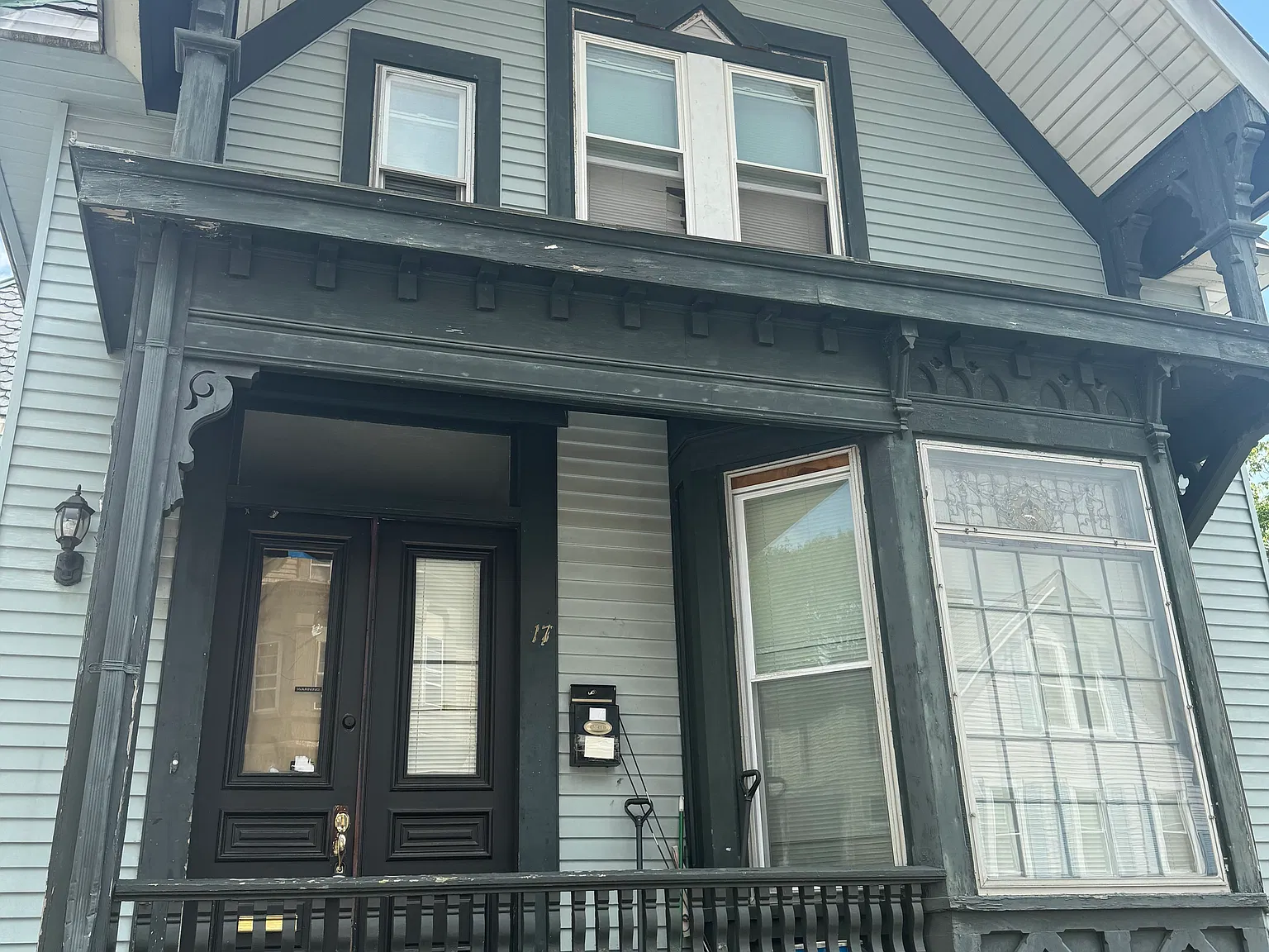 3 bed, $2,200 — Photo 1