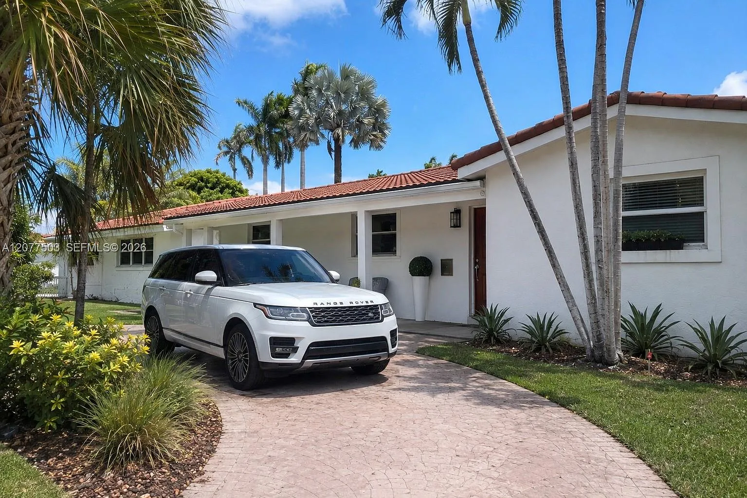 Country Club Homes — Photo 1