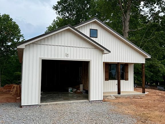 2nd image of 410 Darrell Ln