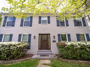 2235 Abbotsford Dr, Vienna, VA 22181