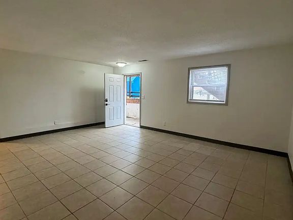 5th image of 110 W Lake Shore Dr #6782d777a