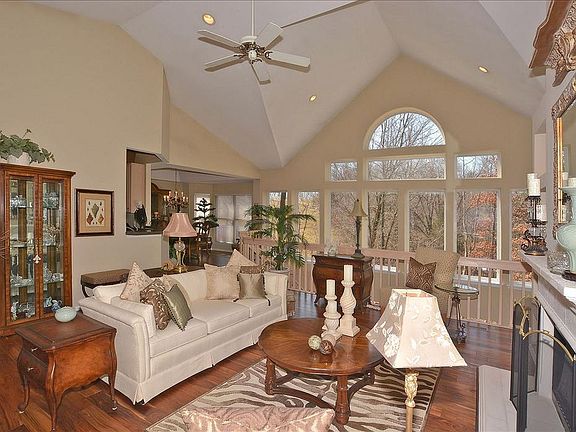 4th image of 2339 Morel Ln
