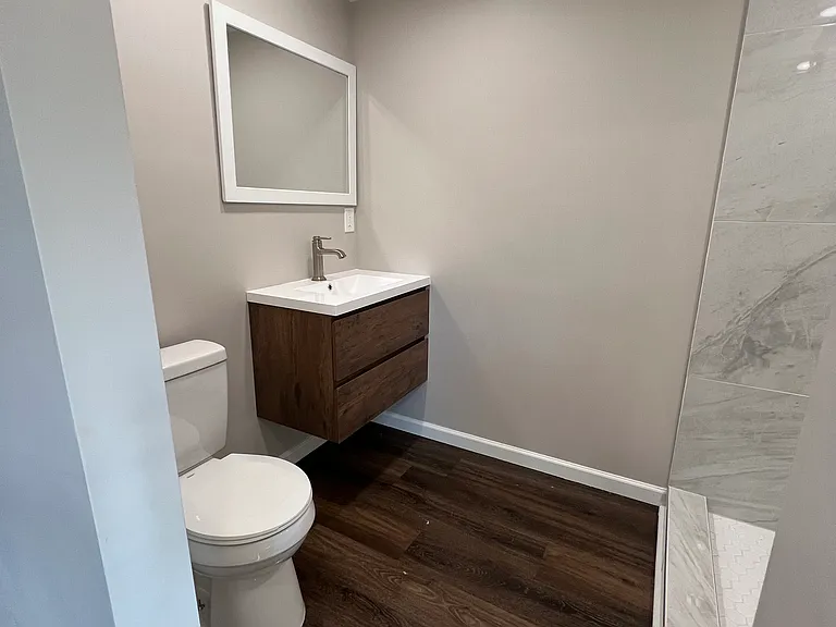 1546 Whitestone Rd N #2 — Photo 1