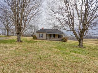 4304 Bledsoe St, Westmoreland, TN 37186