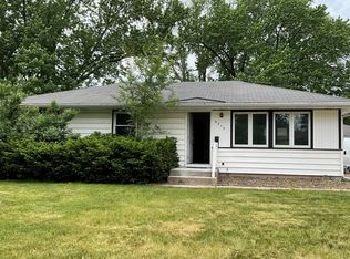 8616 Oakland Ave S, Bloomington, MN 55420