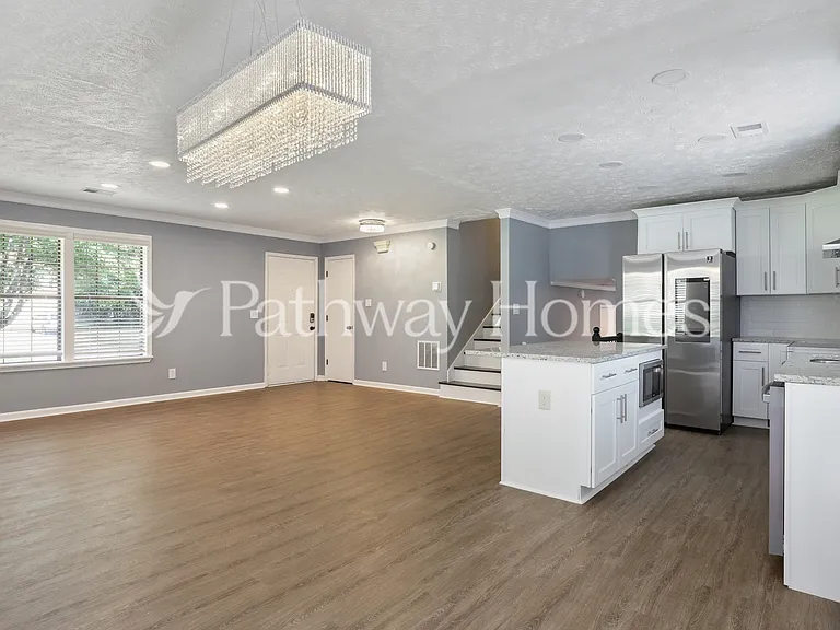 4254 Southvale Dr — Photo 5