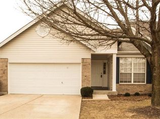 153 Robbins Way Dr, Florissant, MO 63034