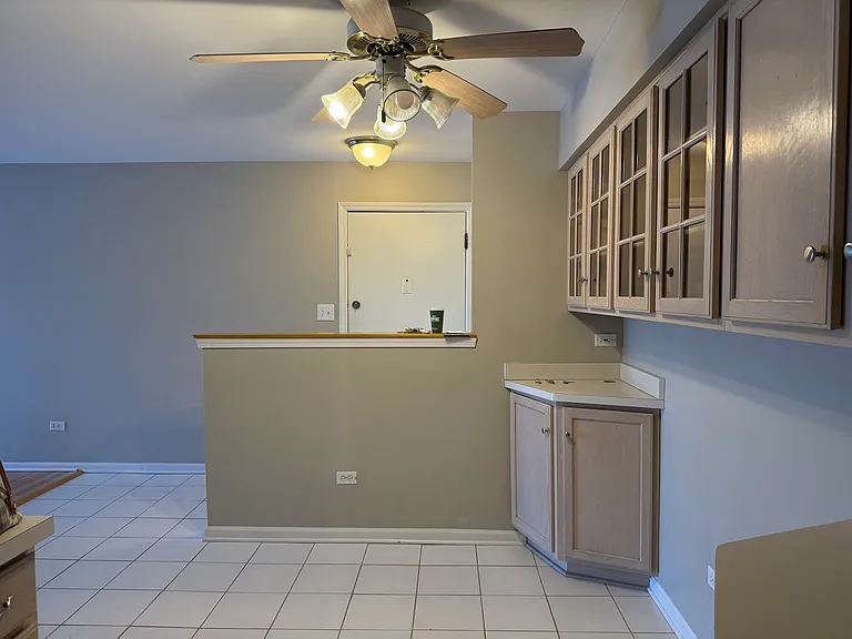 1611 N Windsor Dr — Photo 15