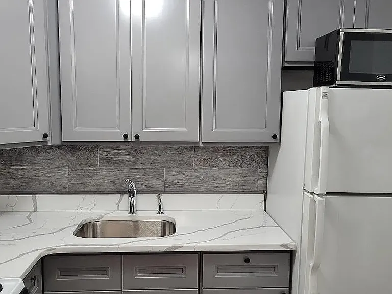 168 Norfolk St #14 — Photo 13