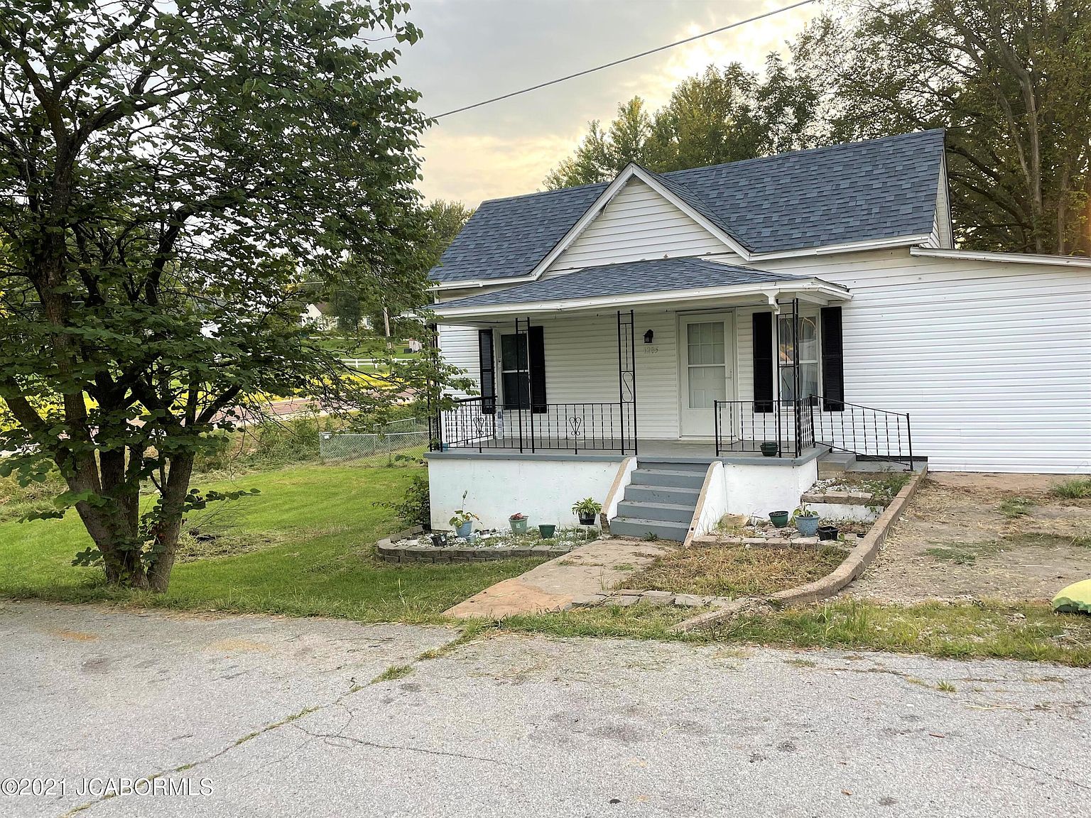 1205 Madison St, Centertown, MO 65023 Zillow