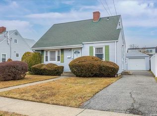 2663 Riverside Ave, Merrick, NY 11566
