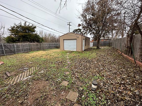 2nd image of 105 Garth Brooks Blvd