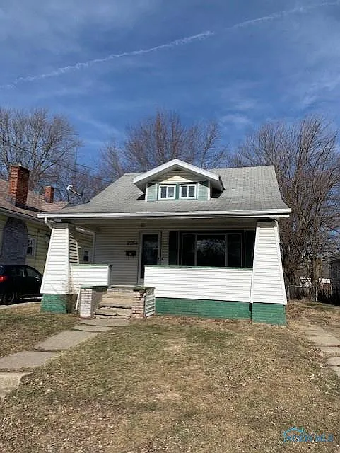 2064 South Ave photo 1
