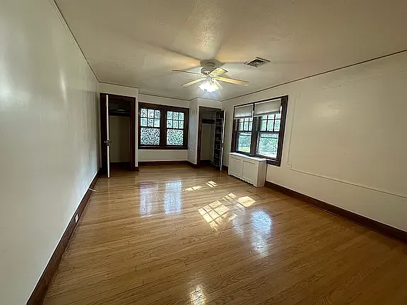 325 Bogert Ave — Photo 10