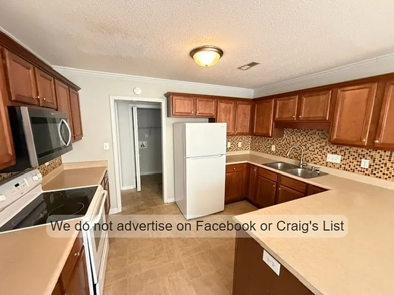 1434 Mingary Ave — Photo 4