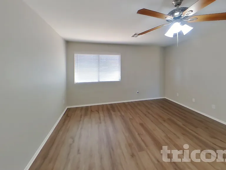 16191 N 157th Dr — Photo 15