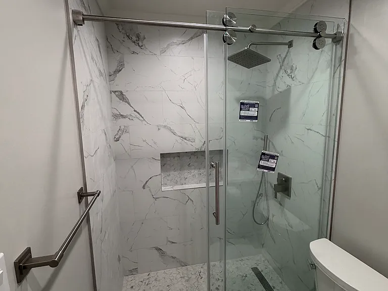 1433 Rock Glen Ave #14 — Photo 8