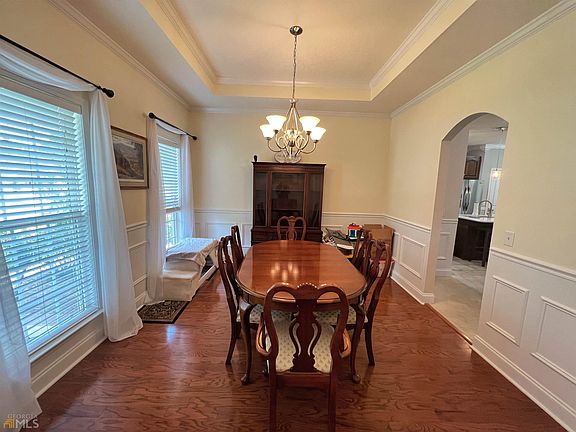 4th image of 9041 Oakfield Dr