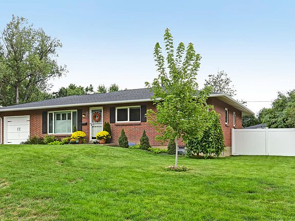 2nd image of 2858 S Winona Ct