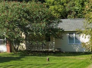 772 Quaker Rd, East Aurora, NY 14052