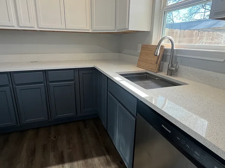 105 Chico St — Photo 8