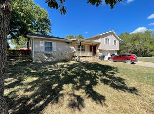 318 E 11th Ave #322, El Dorado, KS 67042