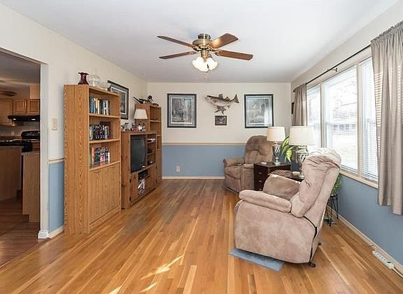 5th image of 2728 Westminster Dr