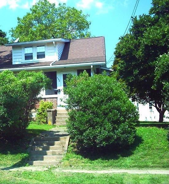 1st image of 432 Lincoln St