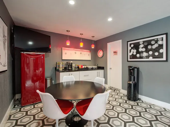 Dwell Apartment Homes