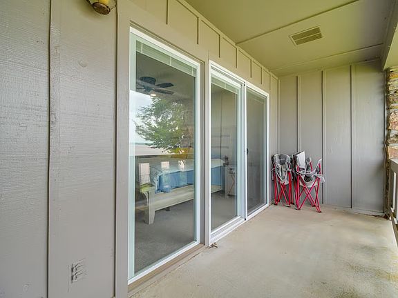 4th image of 10 Fort Scott Ln #10