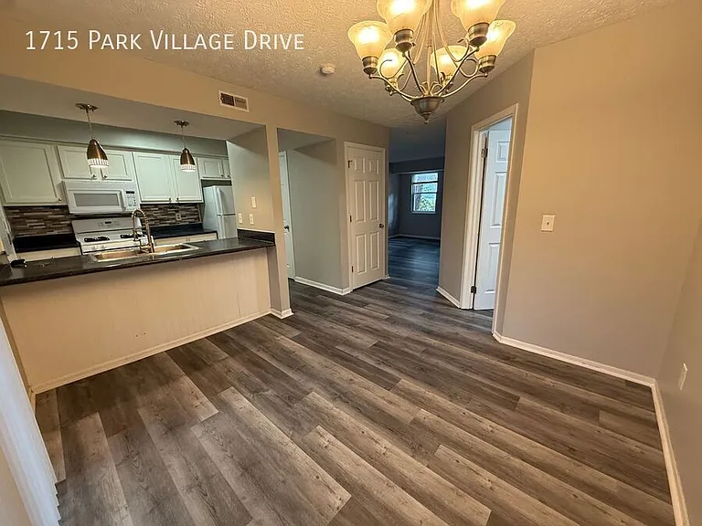 1715 Park Village Dr — Photo 10