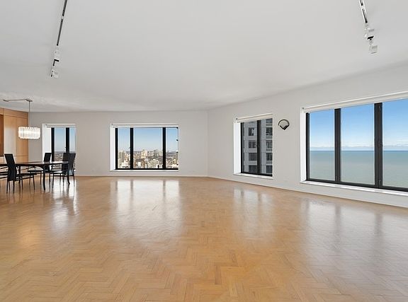 3rd image of 950 N Michigan Ave APT 3903