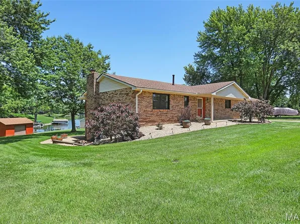 685 Monaco Dr, Edwardsville, IL 62025
