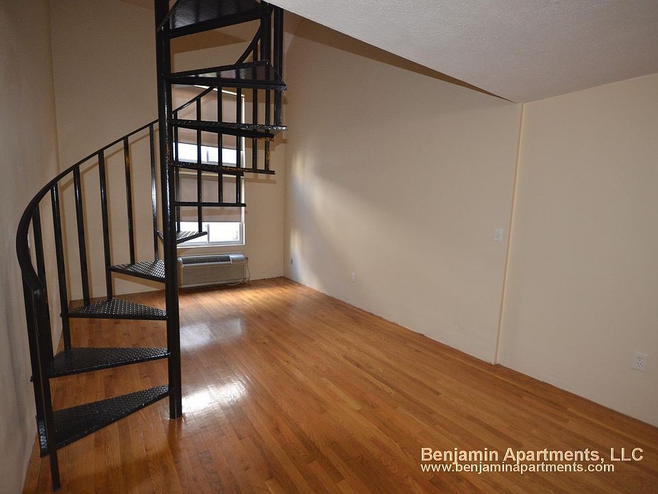 2nd image of 383 Dorchester St